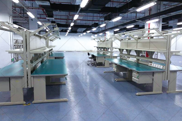 防靜電工作臺優勢